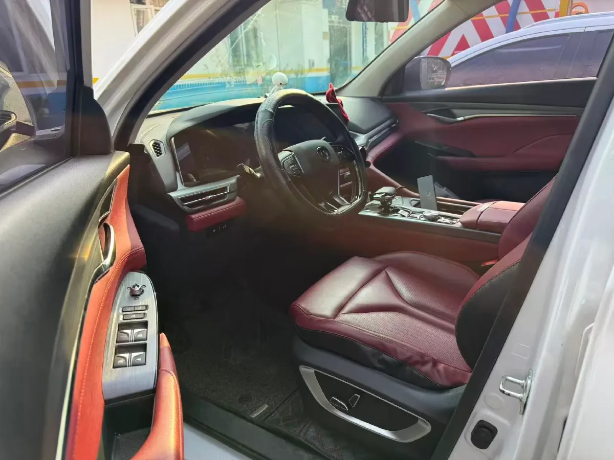 2021 ChangAn CS75 Plus 2.0T 233HP L4 8AT,autocango,china used car exporter,china ev exporter,chinese used car exporter,chinese used ev exporter