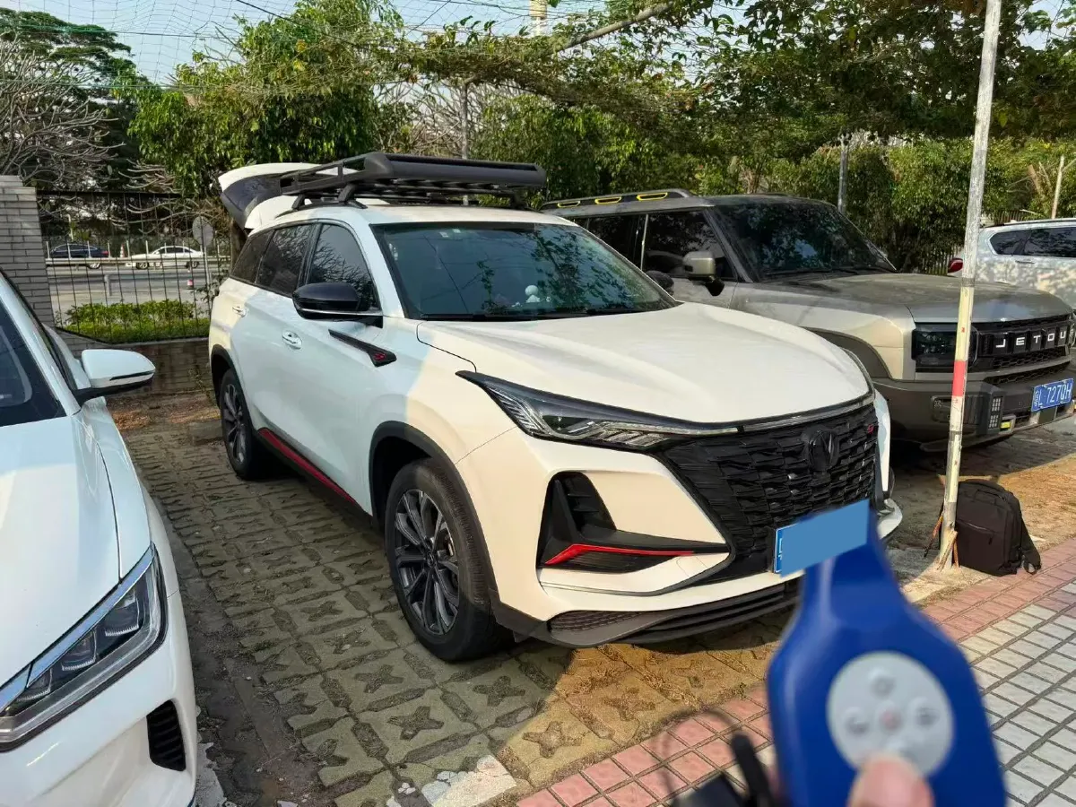 2021 ChangAn CS75 Plus 2.0T 233HP L4 8AT,autocango,china used car exporter,china ev exporter,chinese used car exporter,chinese used ev exporter