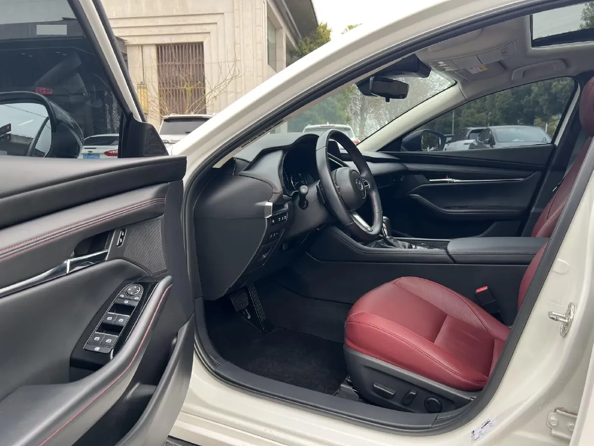 2023 Mazda 3 Axela 2.0L 158HP L4 6AT,autocango,china used car exporter,china ev exporter,chinese used car exporter,chinese used ev exporter