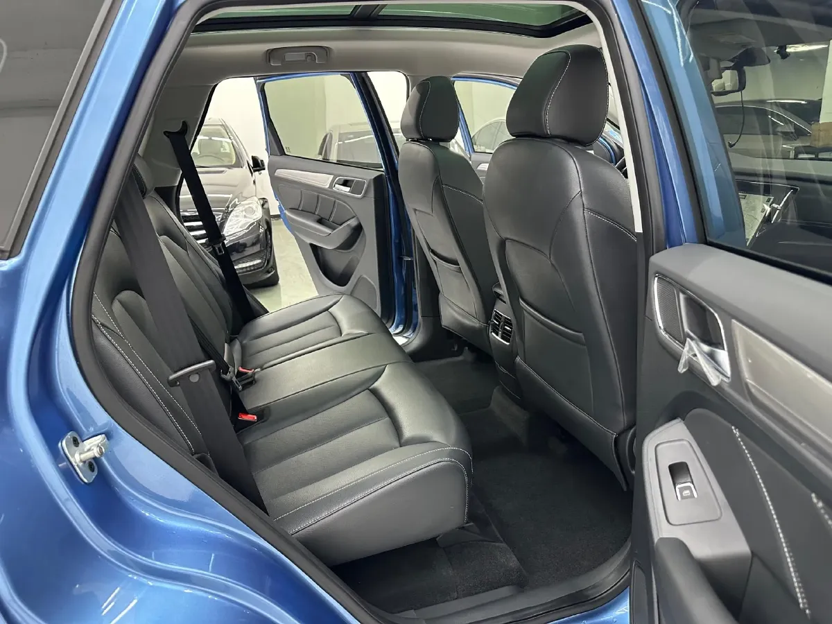 2017 Roewe RX5 1.5T 169HP L4 2AT PHEV 12KWH,autocango,china used car exporter,china ev exporter,chinese used car exporter,chinese used ev exporter