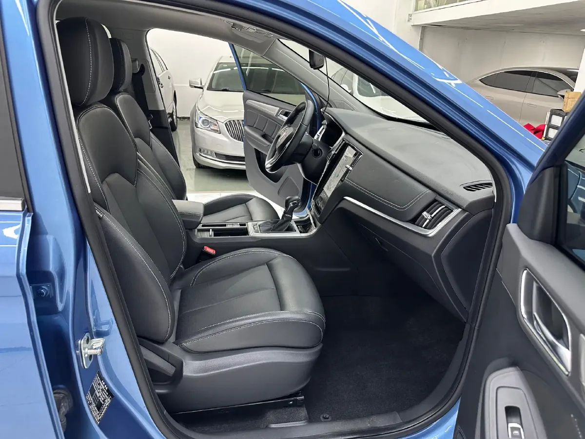 2017 Roewe RX5 1.5T 169HP L4 2AT PHEV 12KWH,autocango,china used car exporter,china ev exporter,chinese used car exporter,chinese used ev exporter