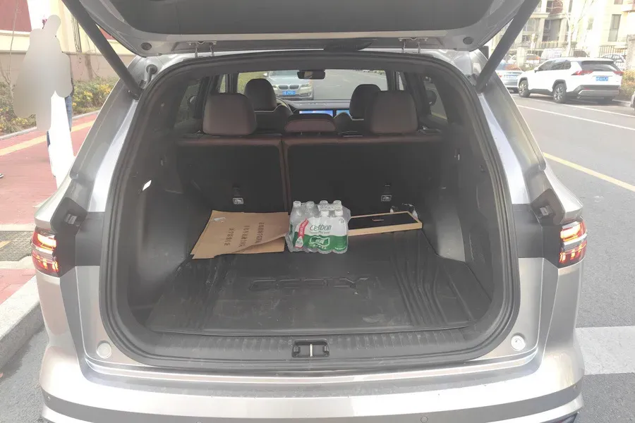 2021 Geely Monjaro 2.0T 218HP L4 7DCT,autocango,china used car exporter,china ev exporter,chinese used car exporter,chinese used ev exporter