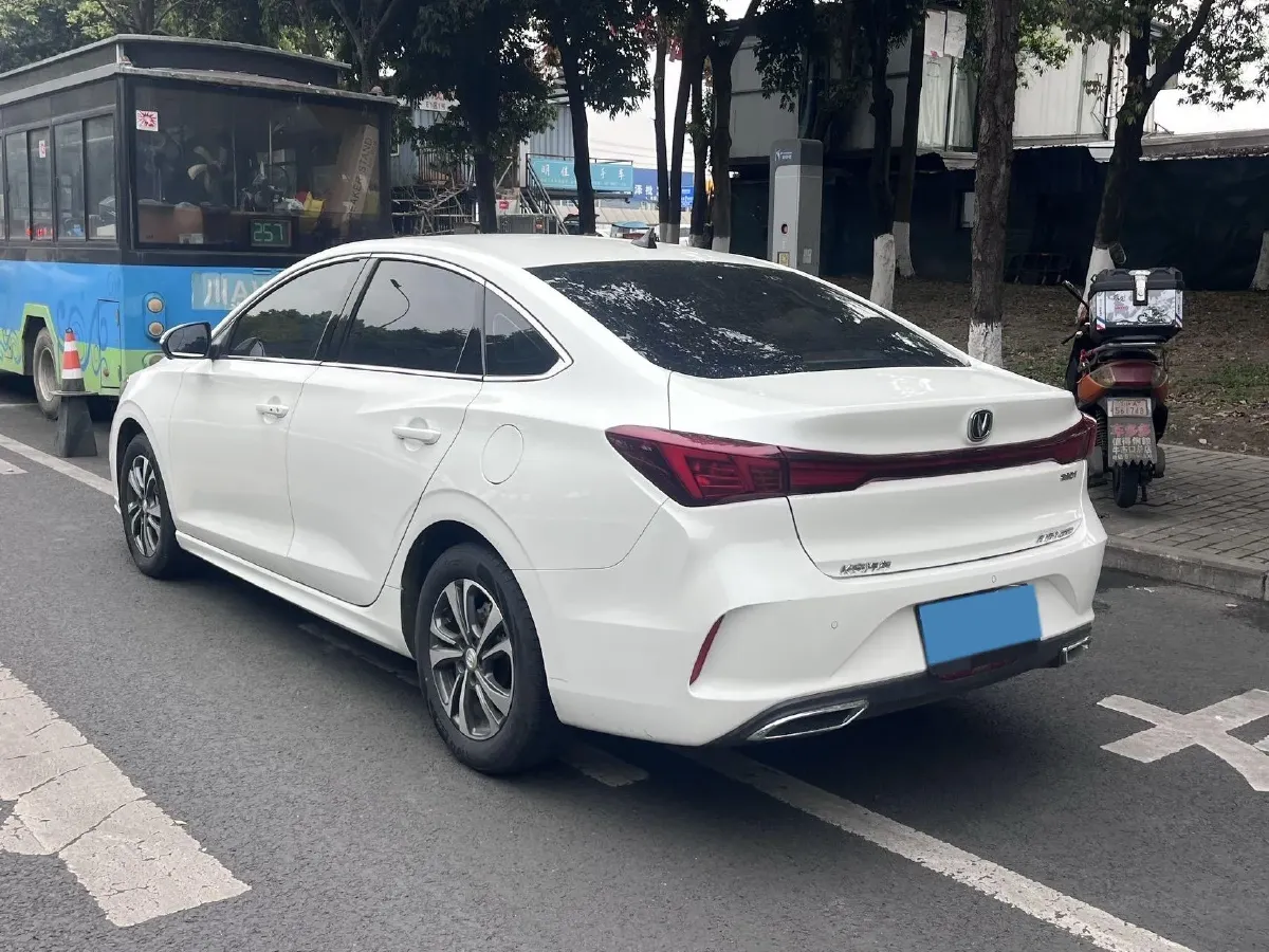 2022 ChangAn Eado 1.4T 160HP L4 7DCT,autocango,china used car exporter,china ev exporter,chinese used car exporter,chinese used ev exporter