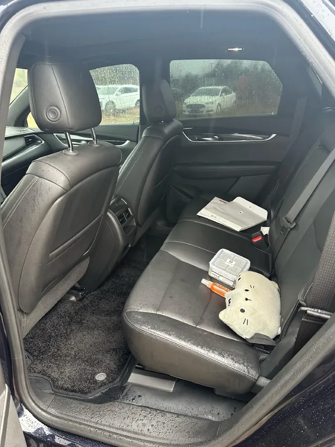 2021 Cadillac XT5 2.0T 237HP L4 9AT,autocango,china used car exporter,china ev exporter,chinese used car exporter,chinese used ev exporter