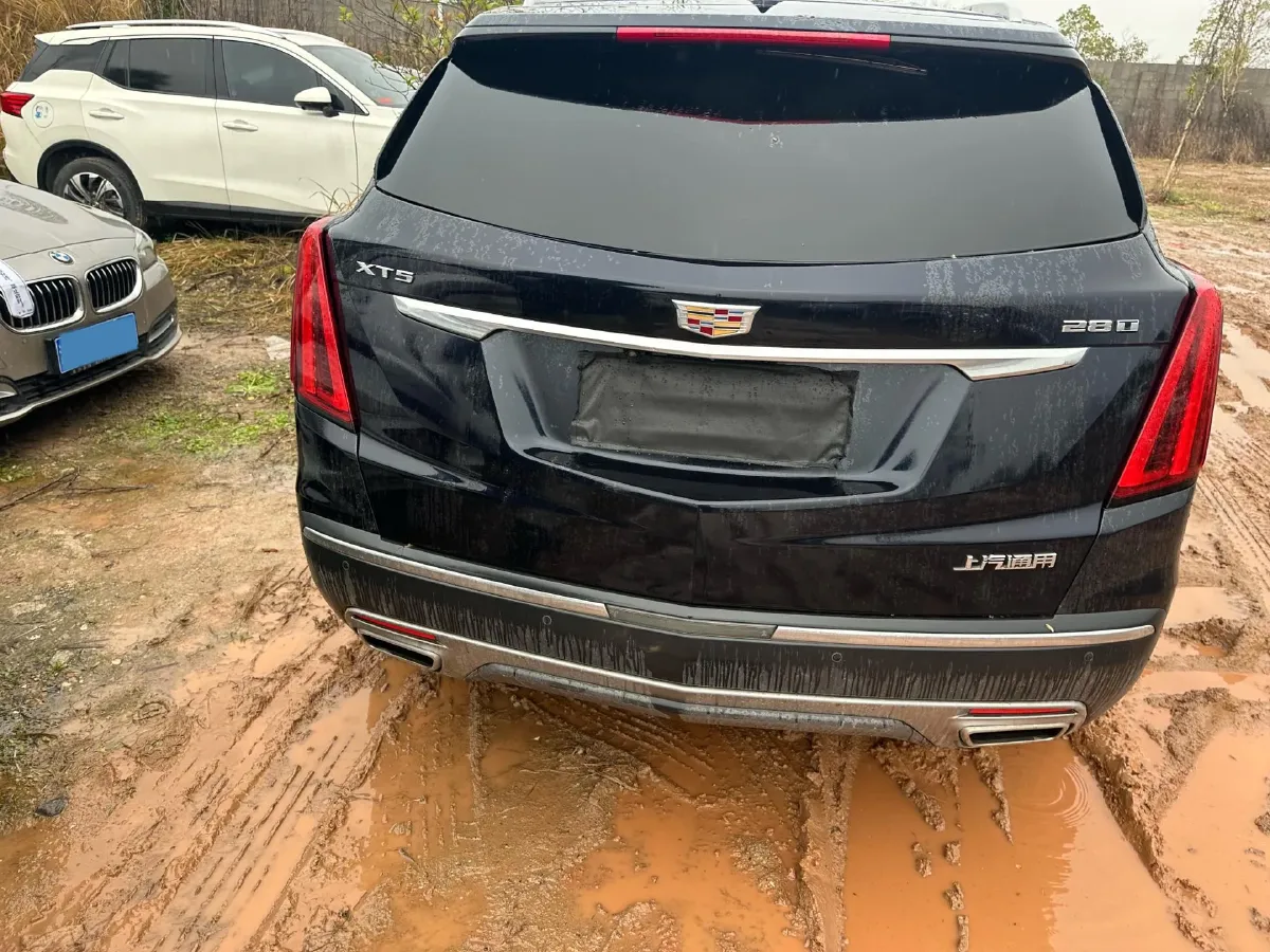 2021 Cadillac XT5 2.0T 237HP L4 9AT,autocango,china used car exporter,china ev exporter,chinese used car exporter,chinese used ev exporter