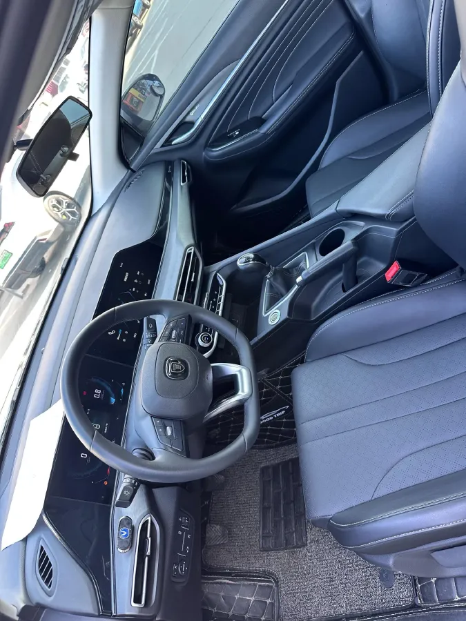 2021 ChangAn Eado 1.6L 128HP L4 5MT,autocango,china used car exporter,china ev exporter,chinese used car exporter,chinese used ev exporter