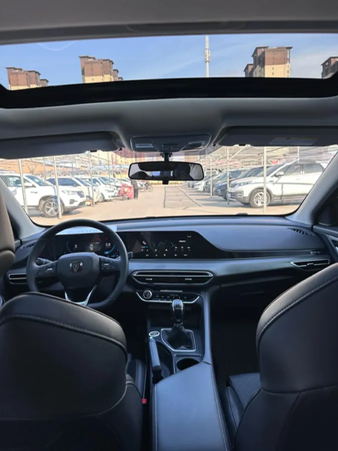 2021 ChangAn Eado 1.6L 128HP L4 5MT,autocango,china used car exporter,china ev exporter,chinese used car exporter,chinese used ev exporter