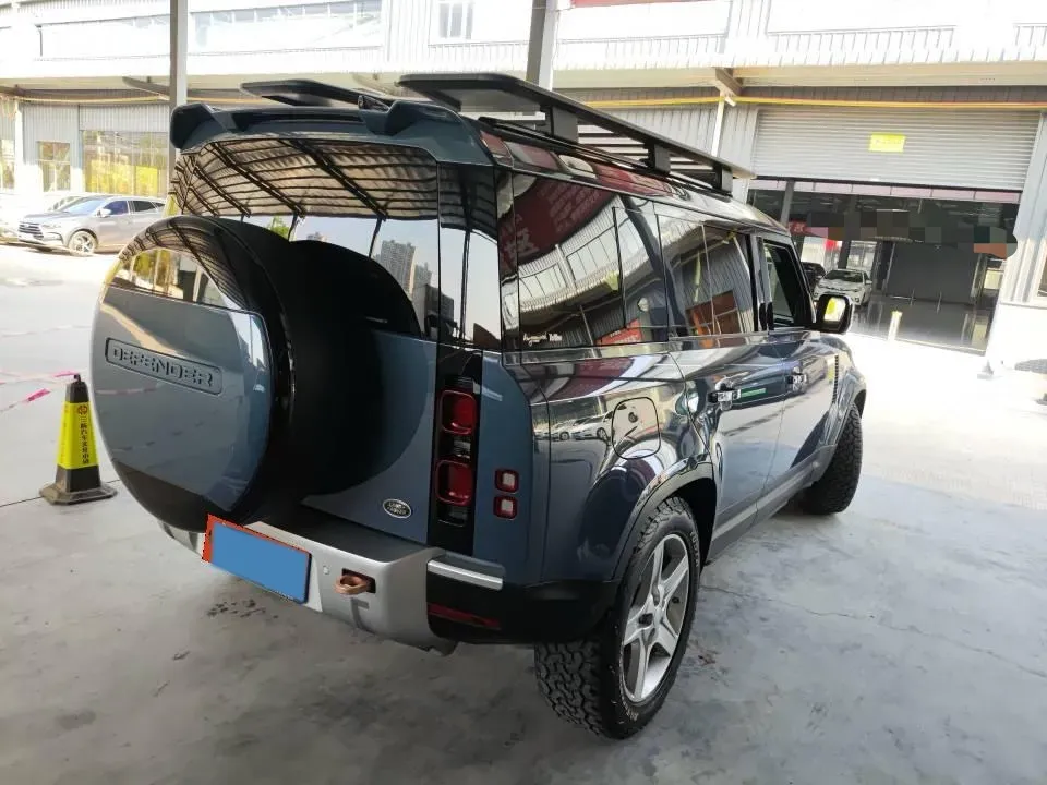 2021 Land Rover Defender 3.0T 400HP L6 8AT,autocango,china used car exporter,china ev exporter,chinese used car exporter,chinese used ev exporter