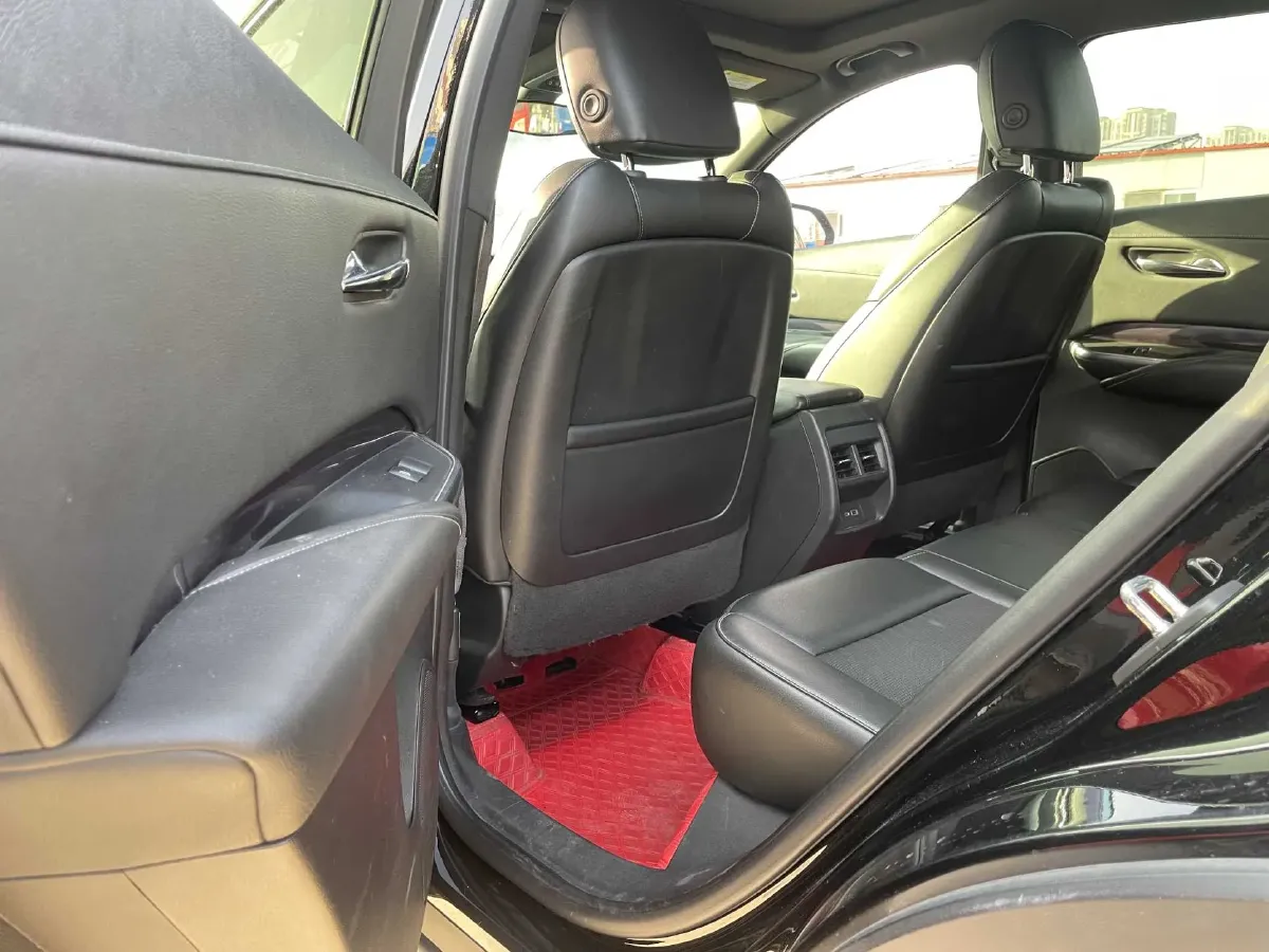 2020 Cadillac XT4 2.0T 237HP L4 9AT,autocango,china used car exporter,china ev exporter,chinese used car exporter,chinese used ev exporter