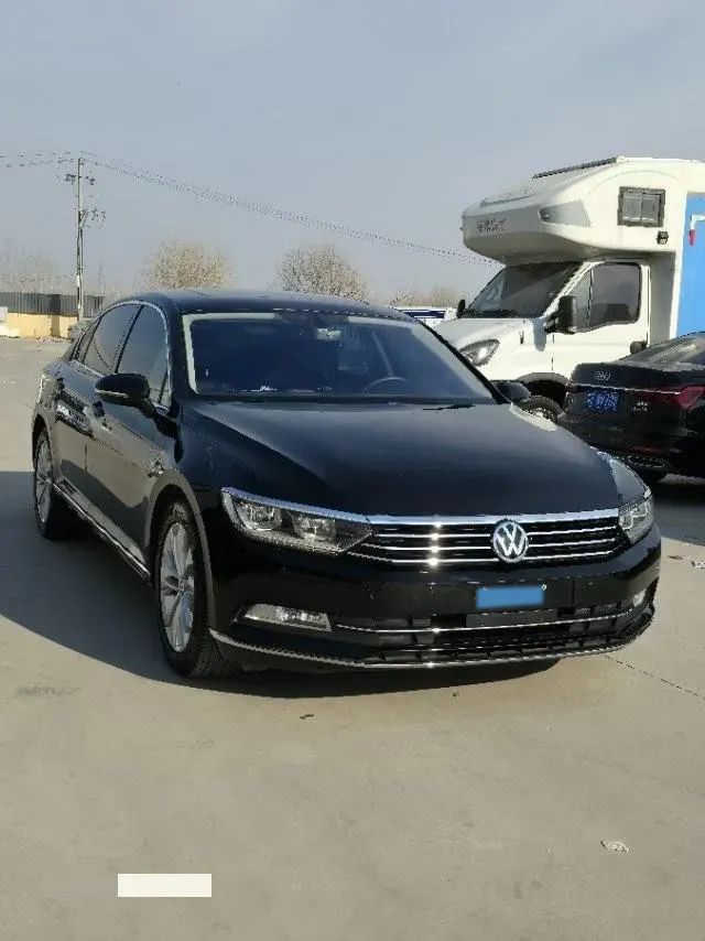 2018 Volkswagen Magotan 1.8T 180HP L4 7DCT,autocango,china used car exporter,china ev exporter,chinese used car exporter,chinese used ev exporter