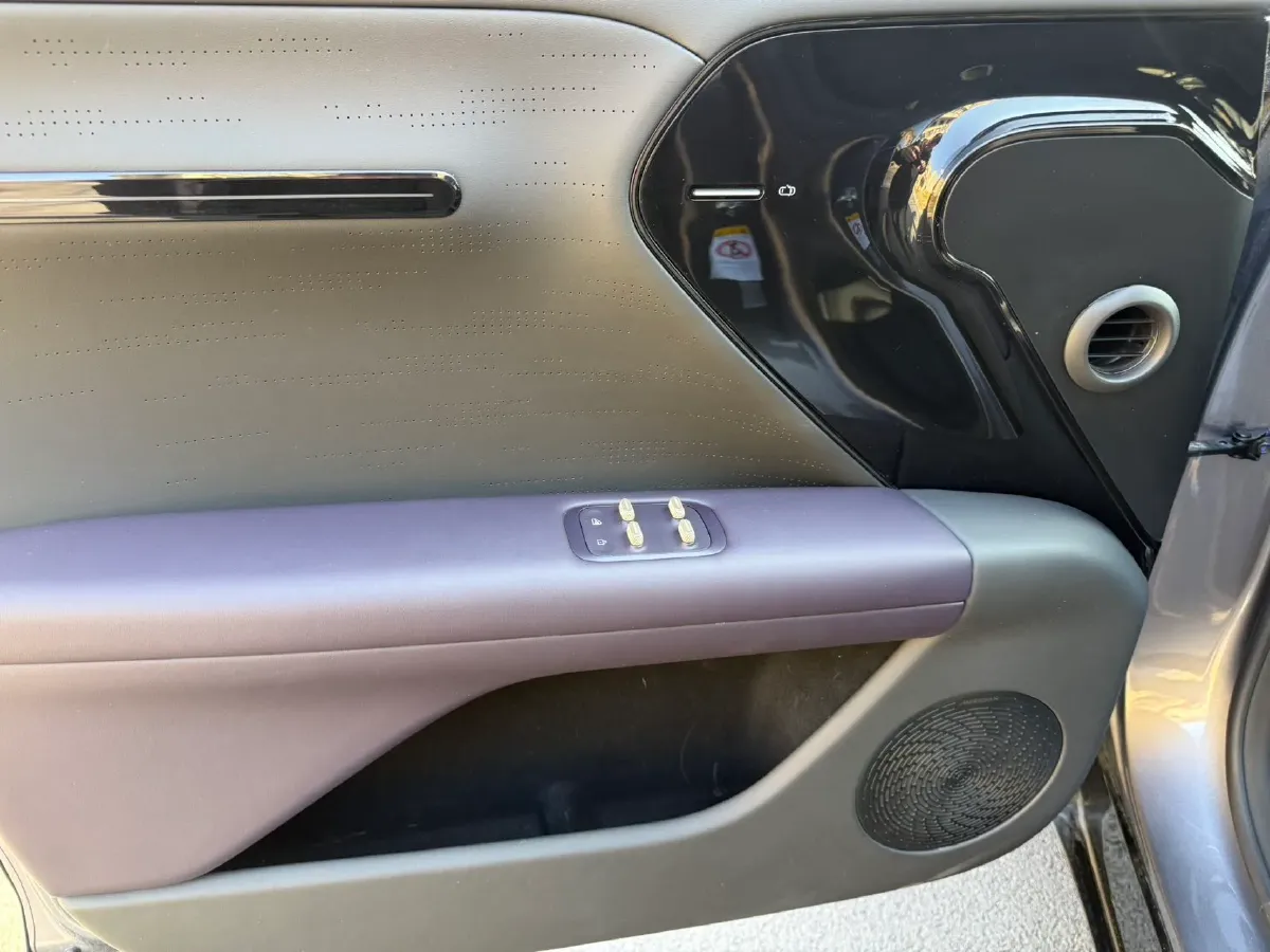 2024 Avatr 07 1.5T 156HP L4 REEV 39.05KWH,autocango,china used car exporter,china ev exporter,chinese used car exporter,chinese used ev exporter