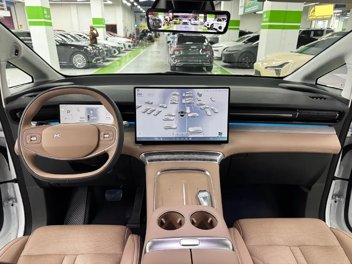 2025 Xpeng X9 BEV,autocango,china used car exporter,china ev exporter,chinese used car exporter,chinese used ev exporter