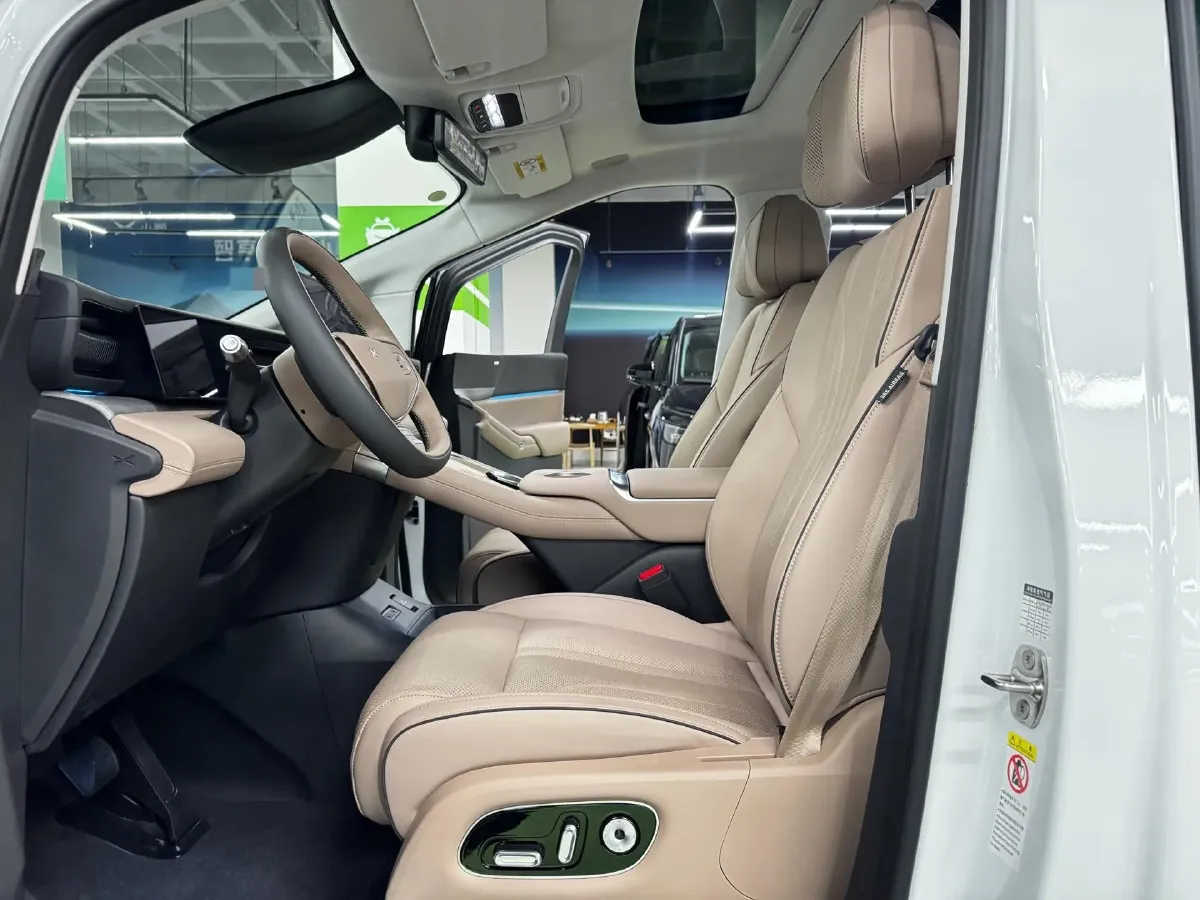 2025 Xpeng X9 BEV,autocango,china used car exporter,china ev exporter,chinese used car exporter,chinese used ev exporter