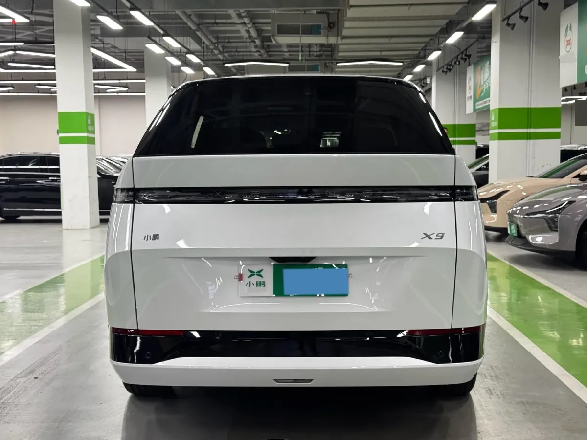 2025 Xpeng X9 BEV,autocango,china used car exporter,china ev exporter,chinese used car exporter,chinese used ev exporter