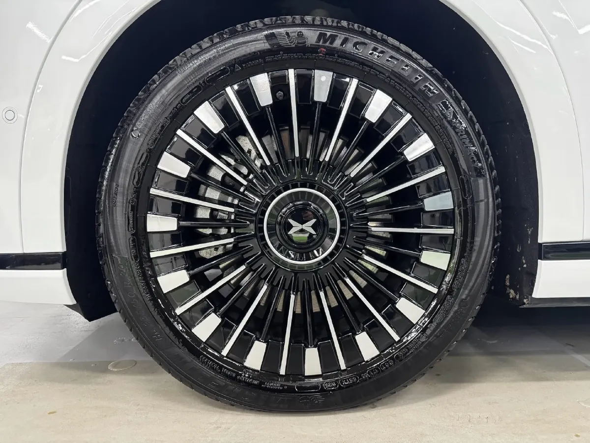 2025 Xpeng X9 BEV,autocango,china used car exporter,china ev exporter,chinese used car exporter,chinese used ev exporter