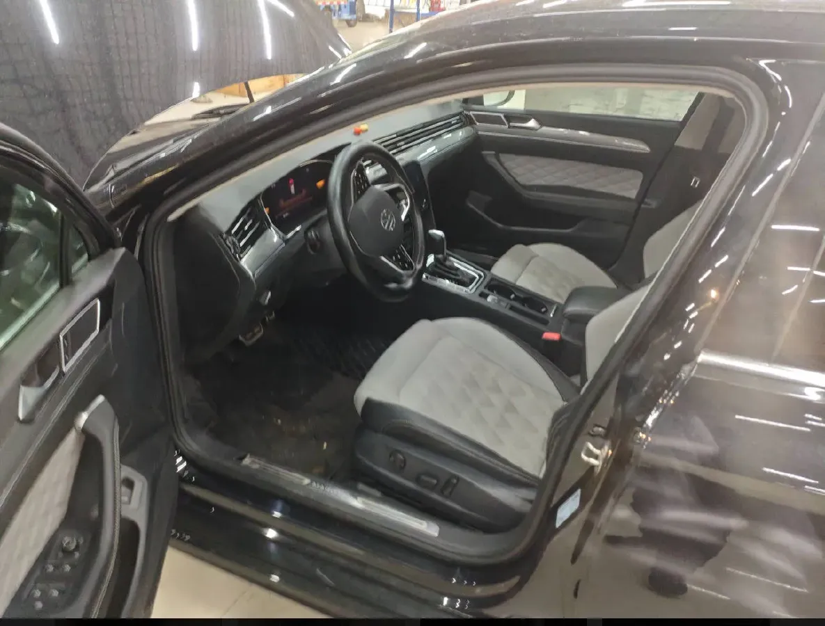 2023 Volkswagen Magotan 2.0T 186HP L4 7DCT,autocango,china used car exporter,china ev exporter,chinese used car exporter,chinese used ev exporter