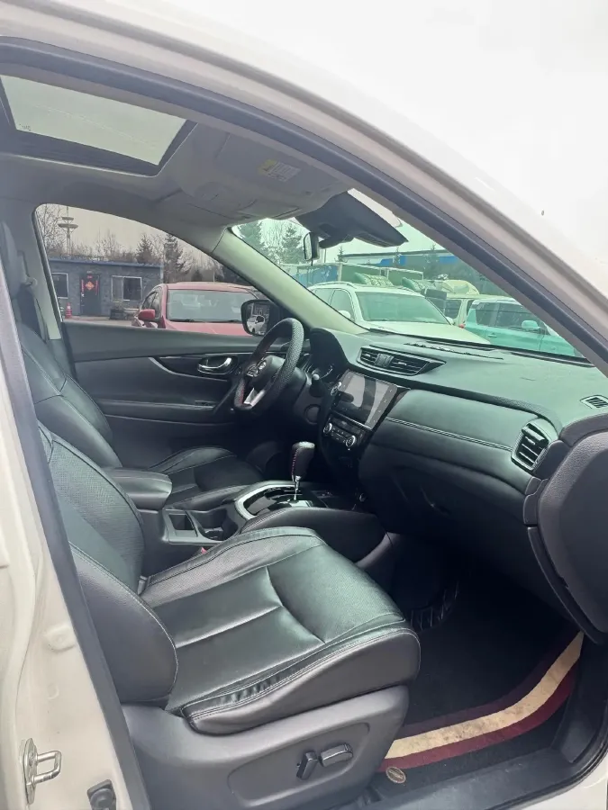 2021 Nissan X-Trail 2.0L 151HP L4 CVT,autocango,china used car exporter,china ev exporter,chinese used car exporter,chinese used ev exporter