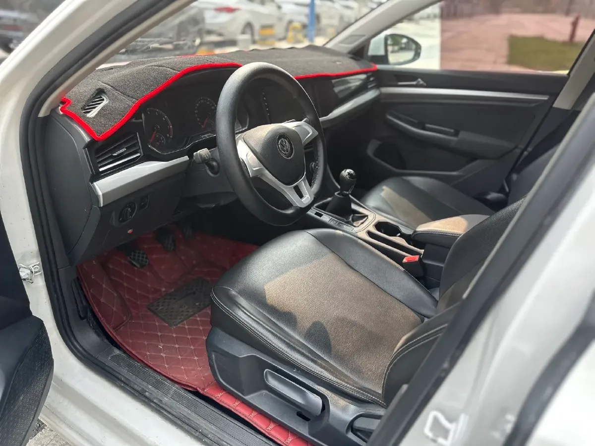 2019 Dongfeng RuiQi 6 2.4L 158HP L4 5MT,autocango,china used car exporter,china ev exporter,chinese used car exporter,chinese used ev exporter