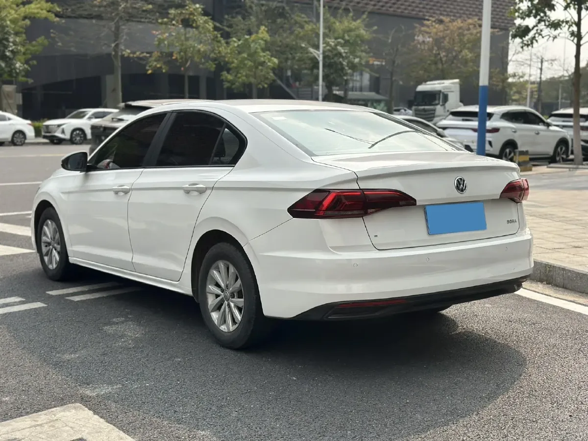 2019 Dongfeng RuiQi 6 2.4L 158HP L4 5MT,autocango,china used car exporter,china ev exporter,chinese used car exporter,chinese used ev exporter