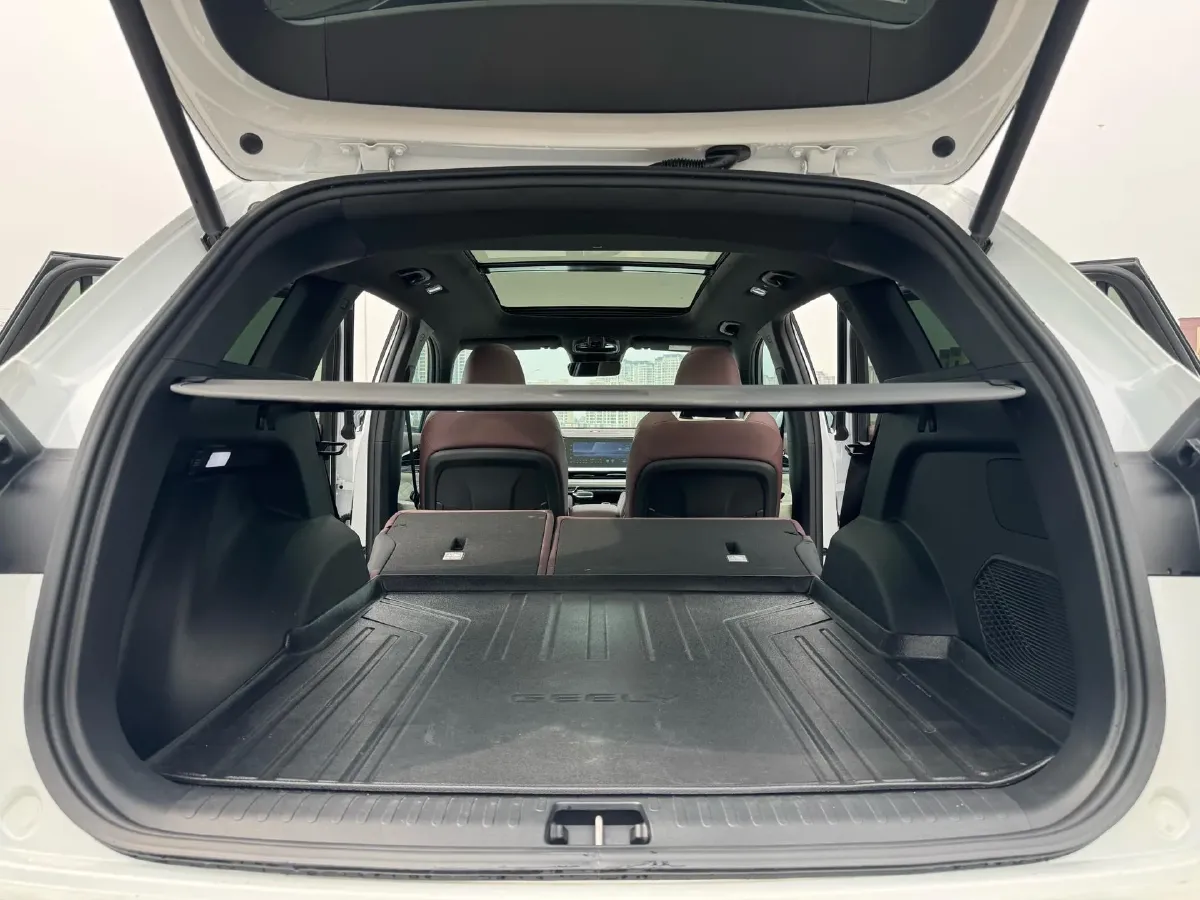 2021 Geely Monjaro 2.0T 238HP L4 8AT,autocango,china used car exporter,china ev exporter,chinese used car exporter,chinese used ev exporter