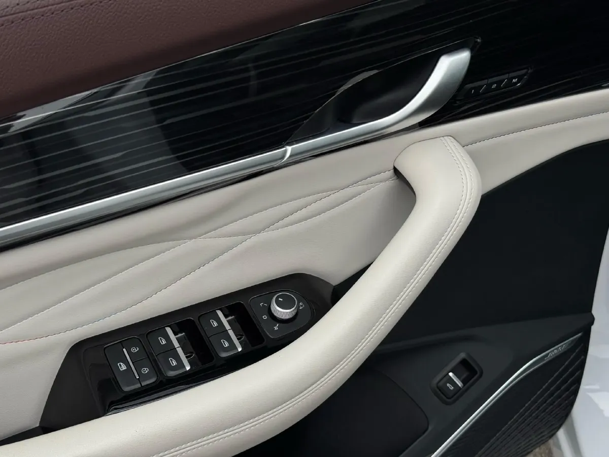 2021 Geely Monjaro 2.0T 238HP L4 8AT,autocango,china used car exporter,china ev exporter,chinese used car exporter,chinese used ev exporter