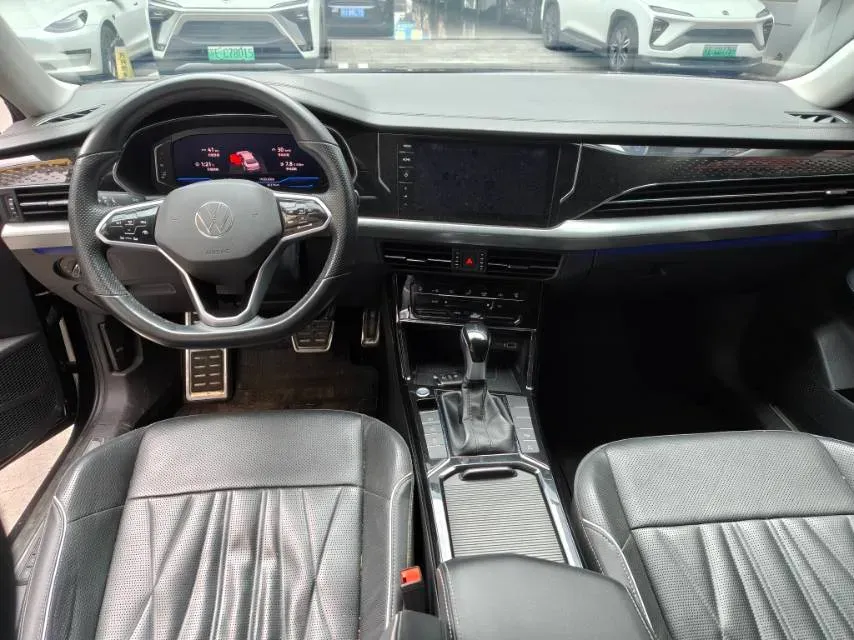 2023 Volkswagen Passat 2.0T 220HP L4 7DCT,autocango,china used car exporter,china ev exporter,chinese used car exporter,chinese used ev exporter