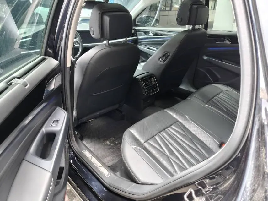 2023 Volkswagen Passat 2.0T 220HP L4 7DCT,autocango,china used car exporter,china ev exporter,chinese used car exporter,chinese used ev exporter