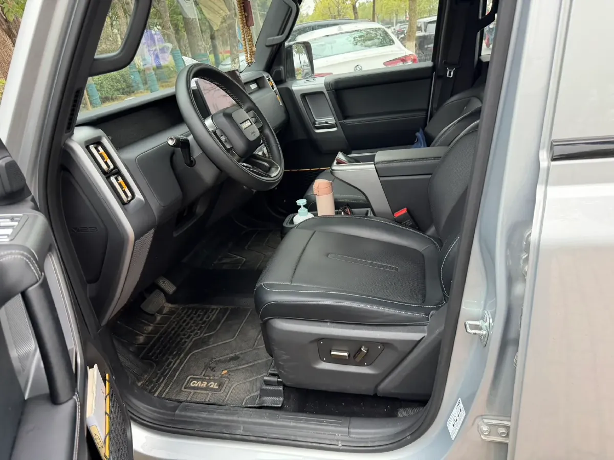 2025 Yufeng Auto Golden Warehouse BEV,autocango,china used car exporter,china ev exporter,chinese used car exporter,chinese used ev exporter