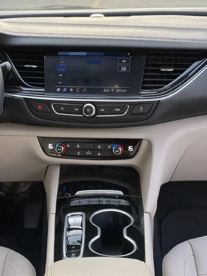 2020 Buick Regal 1.5T 169HP L4 9AT,autocango,china used car exporter,china ev exporter,chinese used car exporter,chinese used ev exporter