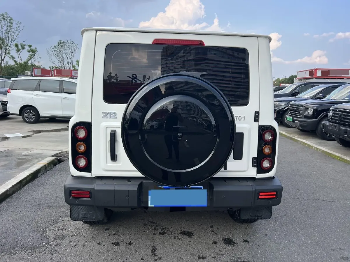 2024 212 212 T01 2.0T 252HP L4 8AT,autocango,china used car exporter,china ev exporter,chinese used car exporter,chinese used ev exporter