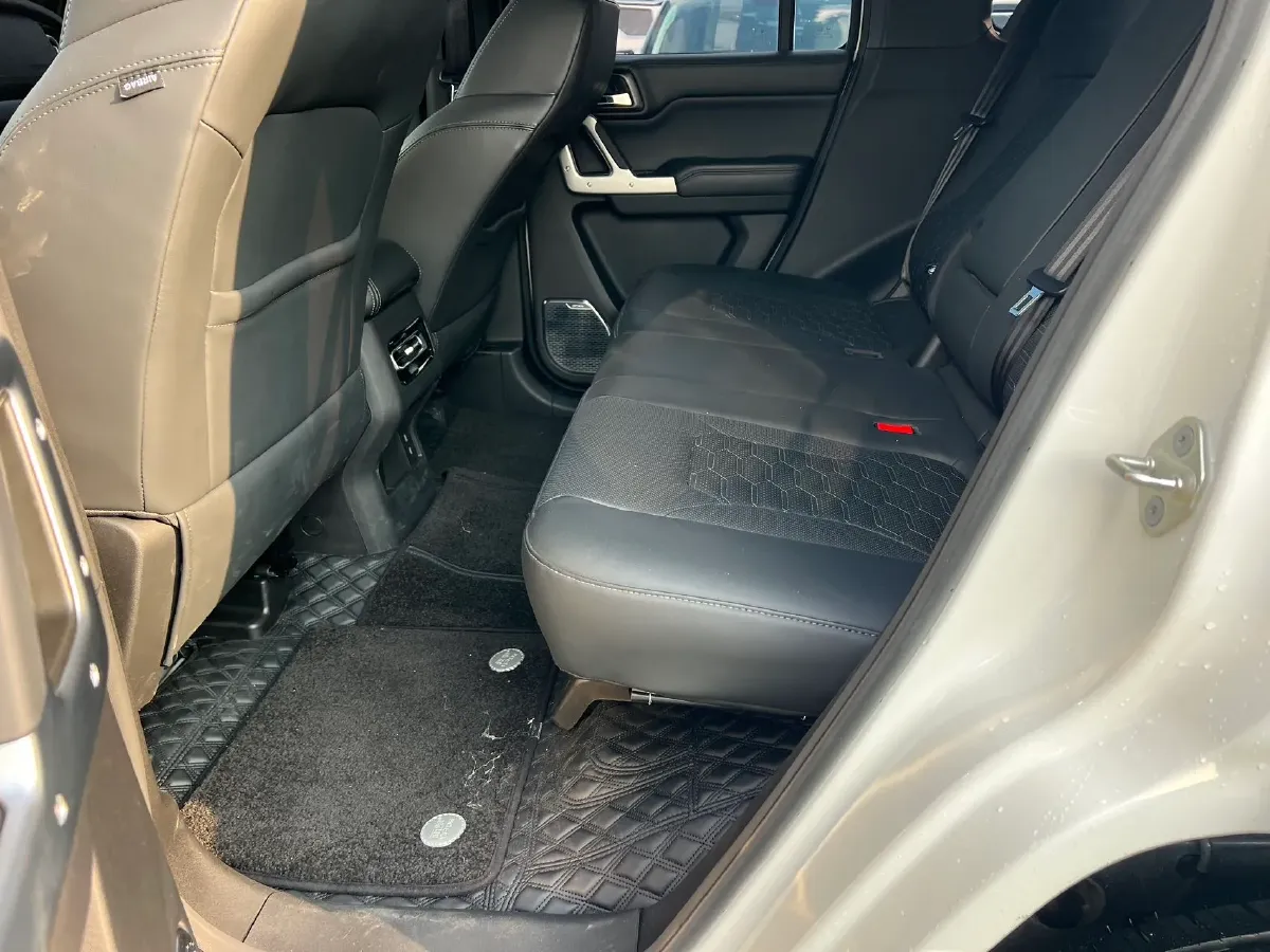 2024 212 212 T01 2.0T 252HP L4 8AT,autocango,china used car exporter,china ev exporter,chinese used car exporter,chinese used ev exporter