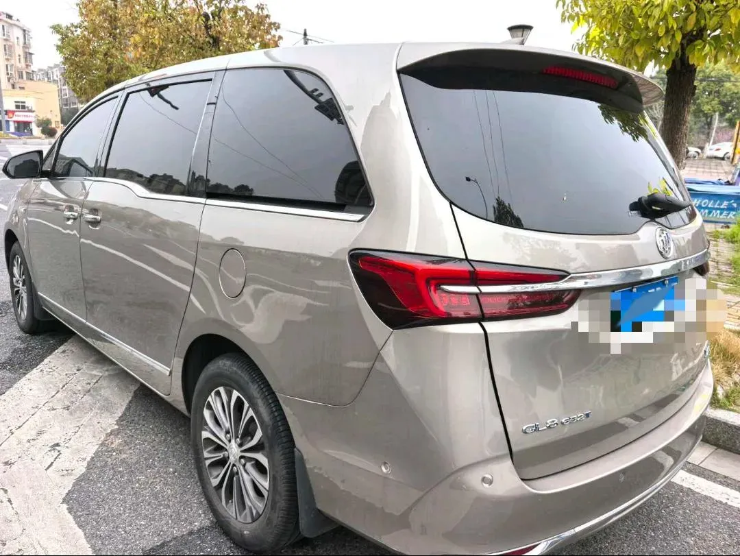 2022 Buick GL8 2.0T 237HP L4 9AT,autocango,china used car exporter,china ev exporter,chinese used car exporter,chinese used ev exporter