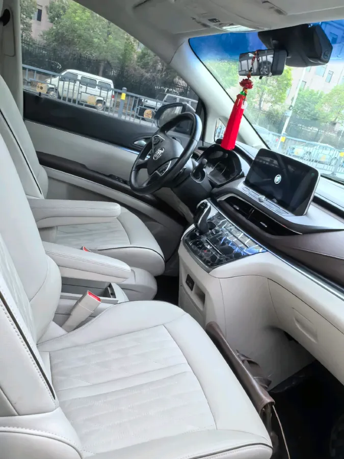 2022 Buick GL8 2.0T 237HP L4 9AT,autocango,china used car exporter,china ev exporter,chinese used car exporter,chinese used ev exporter