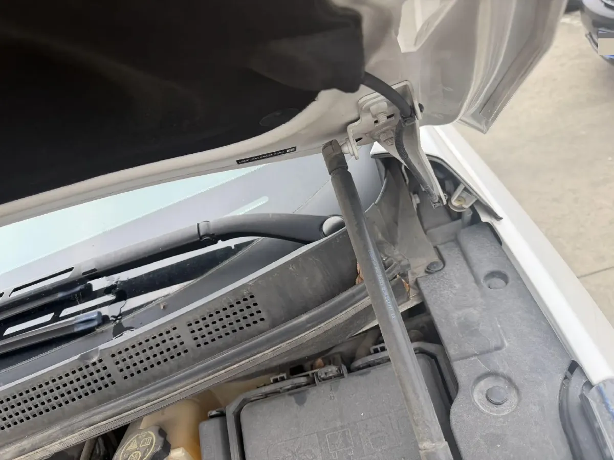 2022 Buick GL8 2.0T 237HP L4 9AT,autocango,china used car exporter,china ev exporter,chinese used car exporter,chinese used ev exporter