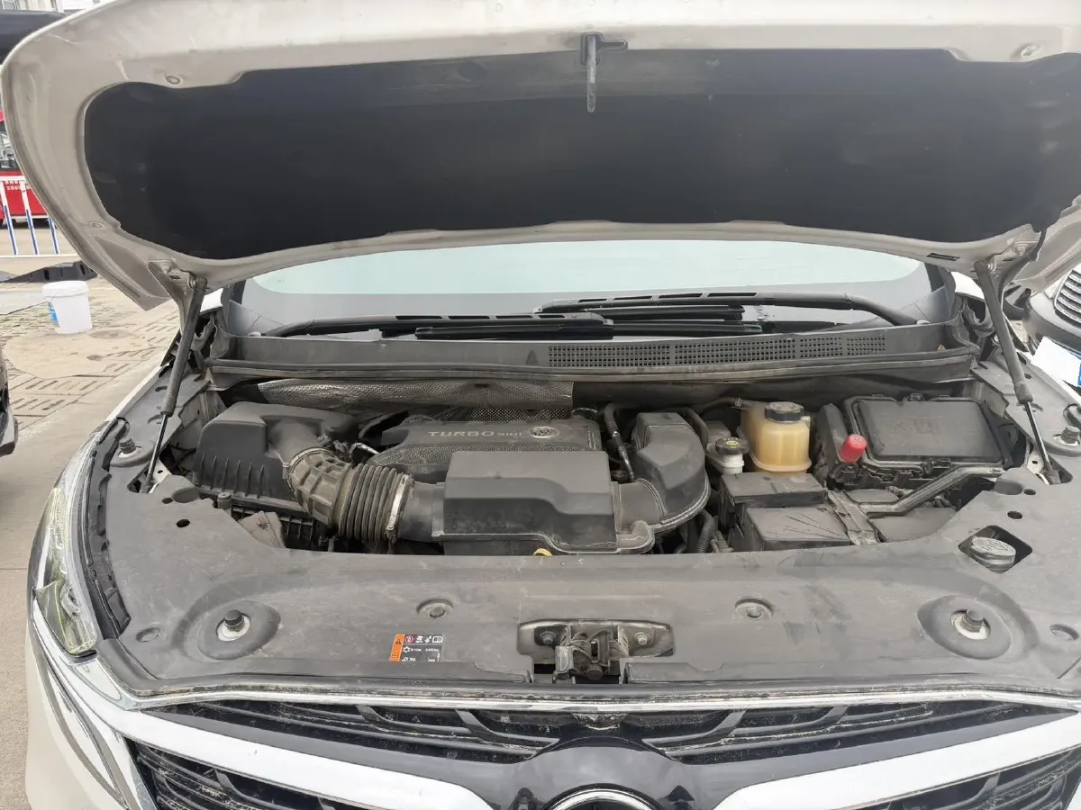 2022 Buick GL8 2.0T 237HP L4 9AT,autocango,china used car exporter,china ev exporter,chinese used car exporter,chinese used ev exporter