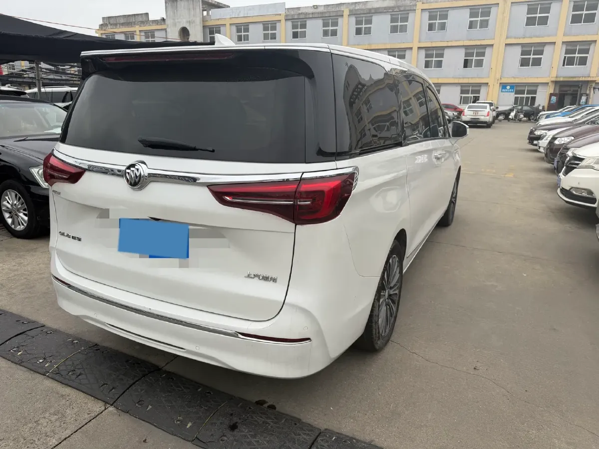 2022 Buick GL8 2.0T 237HP L4 9AT,autocango,china used car exporter,china ev exporter,chinese used car exporter,chinese used ev exporter