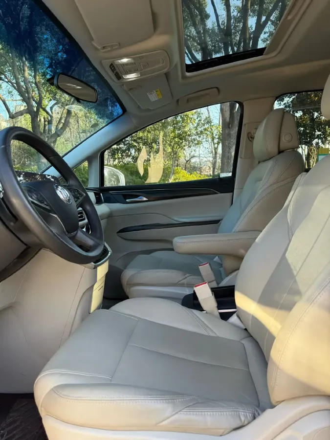 2023 Buick GL8 2.0T 237HP L4 9AT,autocango,china used car exporter,china ev exporter,chinese used car exporter,chinese used ev exporter