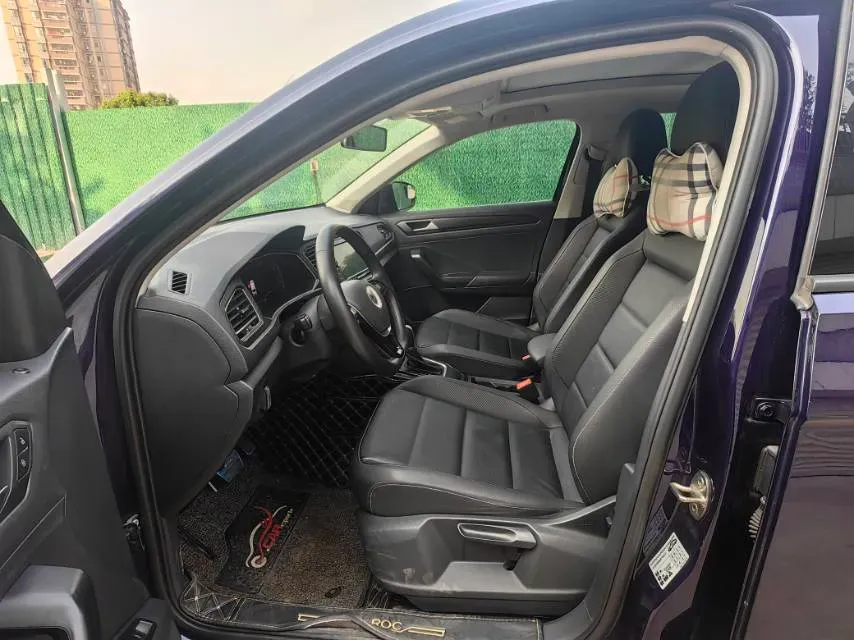 2021 Volkswagen T-Roc 1.4T 150HP L4 7DCT,autocango,china used car exporter,china ev exporter,chinese used car exporter,chinese used ev exporter