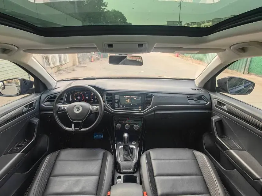 2021 Volkswagen T-Roc 1.4T 150HP L4 7DCT,autocango,china used car exporter,china ev exporter,chinese used car exporter,chinese used ev exporter