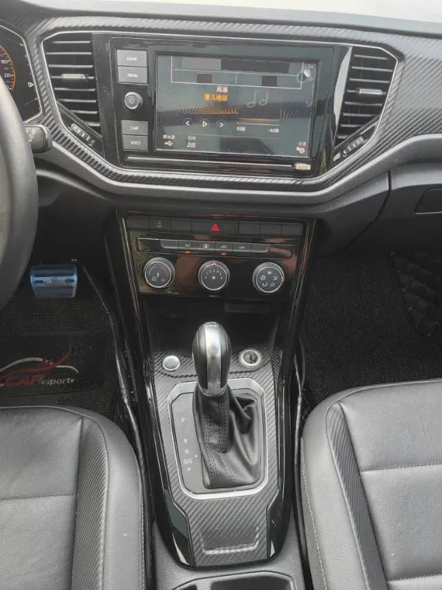 2021 Volkswagen T-Roc 1.4T 150HP L4 7DCT,autocango,china used car exporter,china ev exporter,chinese used car exporter,chinese used ev exporter