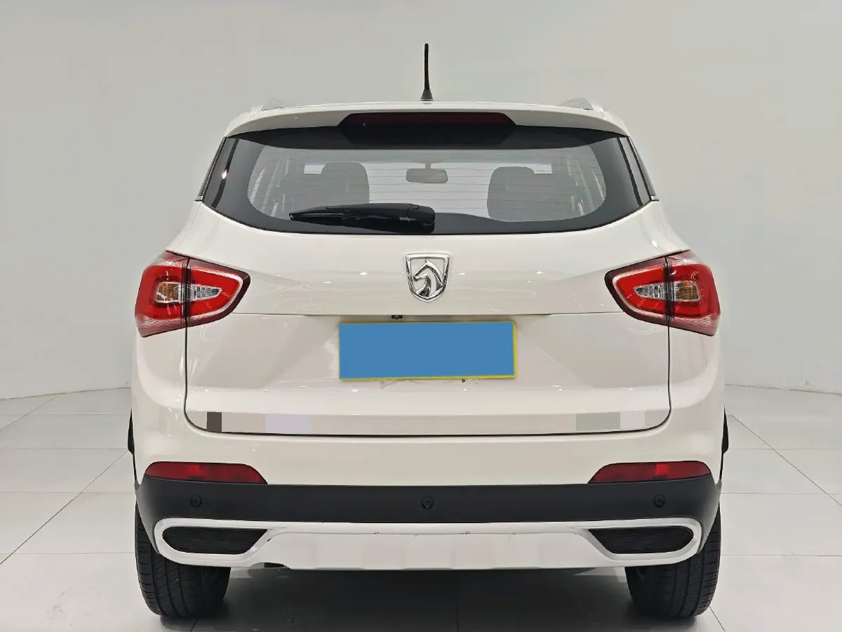 2017 BaoJun 310W 1.5L 105HP L4 6MT,autocango,china used car exporter,china ev exporter,chinese used car exporter,chinese used ev exporter