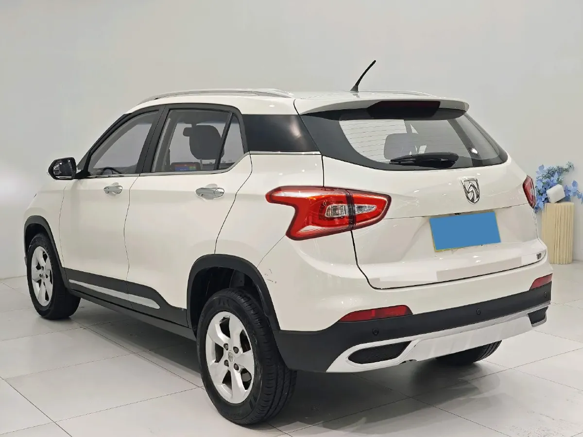 2017 BaoJun 310W 1.5L 105HP L4 6MT,autocango,china used car exporter,china ev exporter,chinese used car exporter,chinese used ev exporter