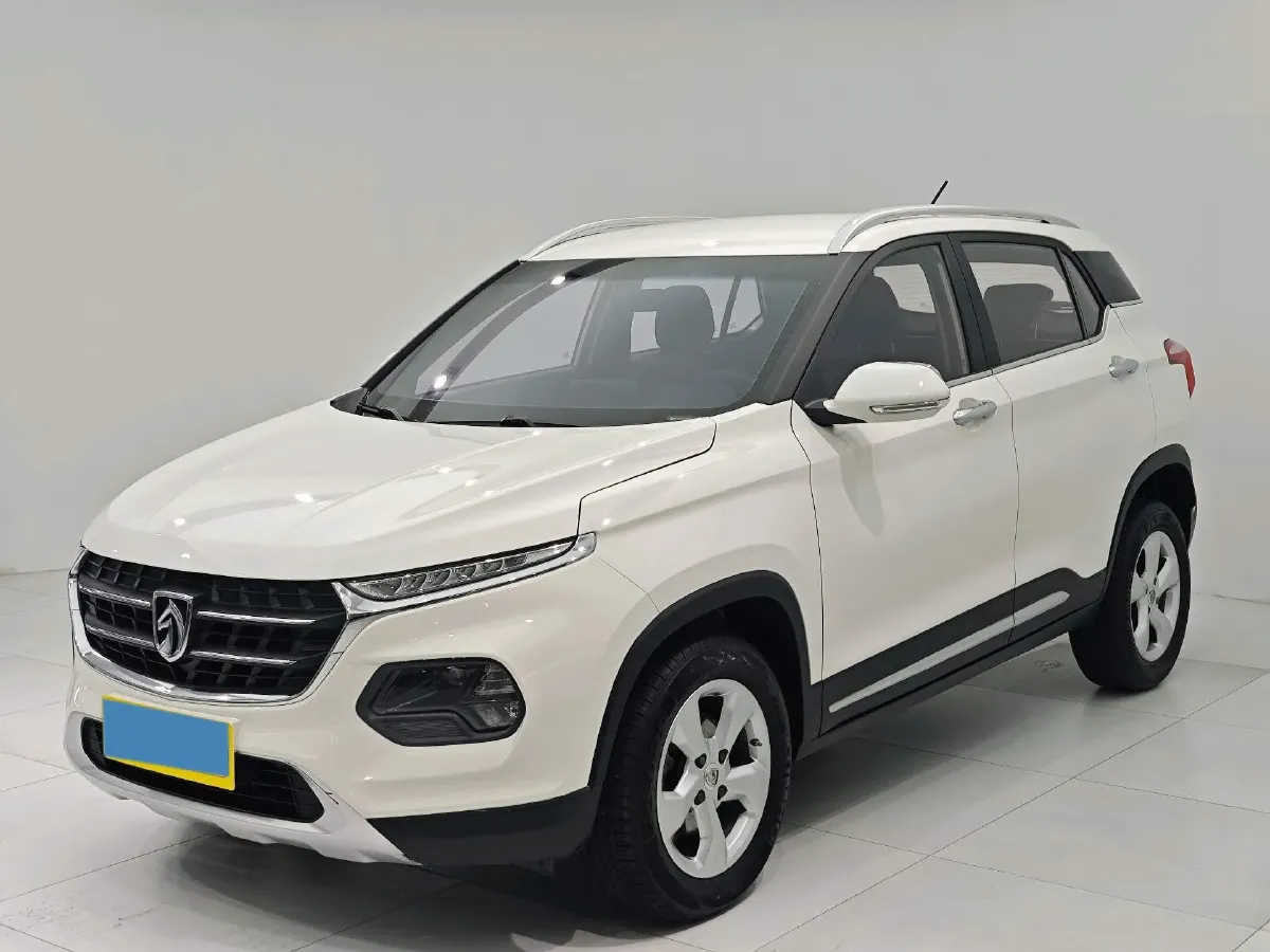 2017 BaoJun 310W 1.5L 105HP L4 6MT,autocango,china used car exporter,china ev exporter,chinese used car exporter,chinese used ev exporter