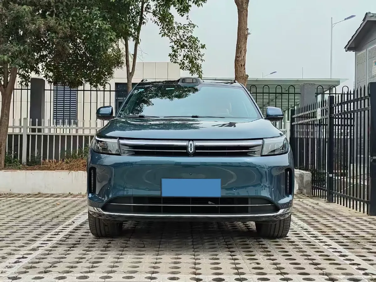 2024 AITO AITO M7 1.5T 152HP L4 REEV 42KWH,autocango,china used car exporter,china ev exporter,chinese used car exporter,chinese used ev exporter