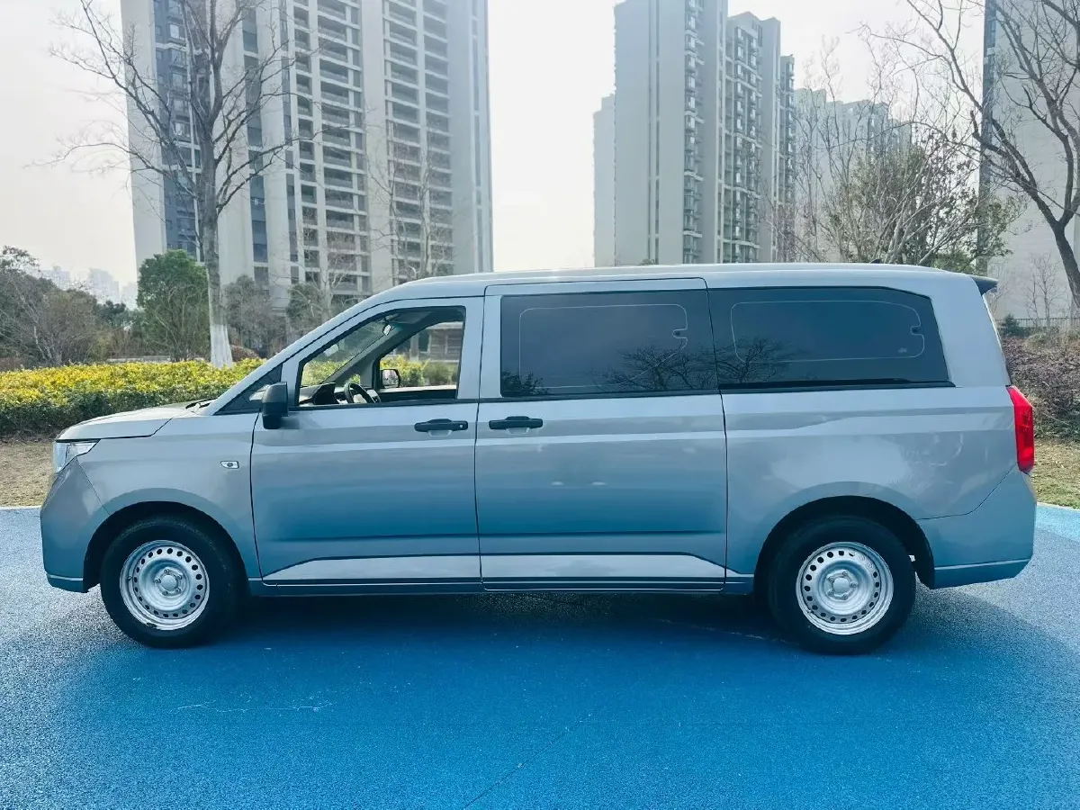 2021 WuLing ZhengChen 1.5T 147HP L4 6MT,autocango,china used car exporter,china ev exporter,chinese used car exporter,chinese used ev exporter