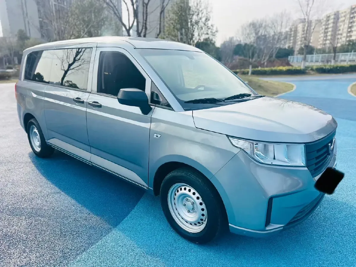 2021 WuLing ZhengChen 1.5T 147HP L4 6MT,autocango,china used car exporter,china ev exporter,chinese used car exporter,chinese used ev exporter