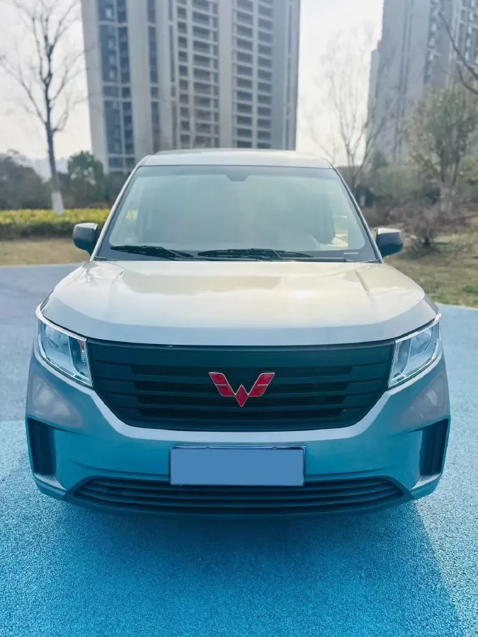 2021 WuLing ZhengChen 1.5T 147HP L4 6MT,autocango,china used car exporter,china ev exporter,chinese used car exporter,chinese used ev exporter