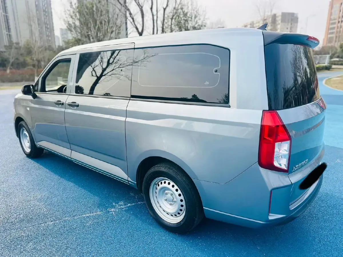 2021 WuLing ZhengChen 1.5T 147HP L4 6MT,autocango,china used car exporter,china ev exporter,chinese used car exporter,chinese used ev exporter