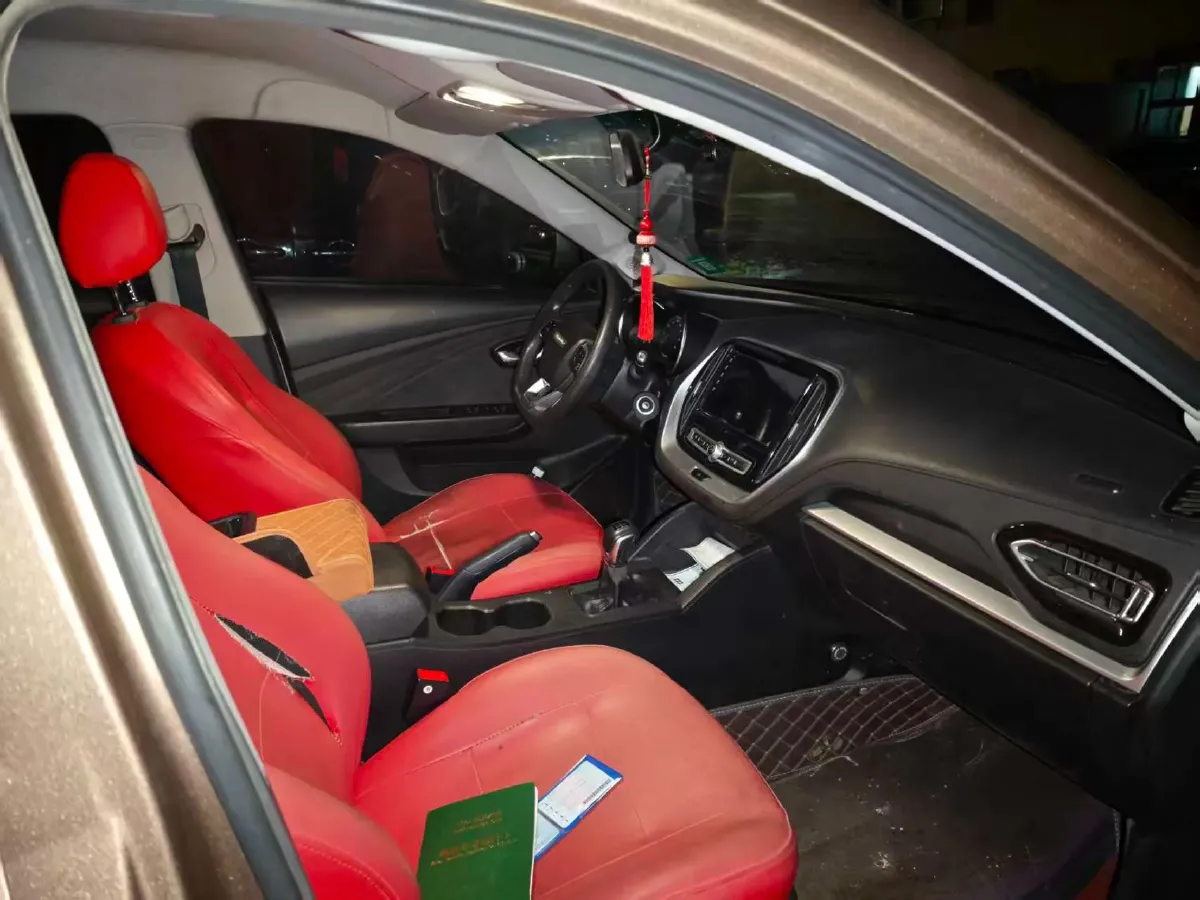 2020 Jetour X70M 1.5T 156HP L4 6MT,autocango,china used car exporter,china ev exporter,chinese used car exporter,chinese used ev exporter