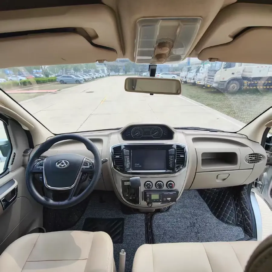 2019 MAXUS XinTu V80 2.0T 139HP L4 6MT,autocango,china used car exporter,china ev exporter,chinese used car exporter,chinese used ev exporter